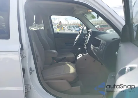 2012 Jeep Patriot Latitude z USA, uszkodzony, nr VIN 1C4NJRFB4CD658157